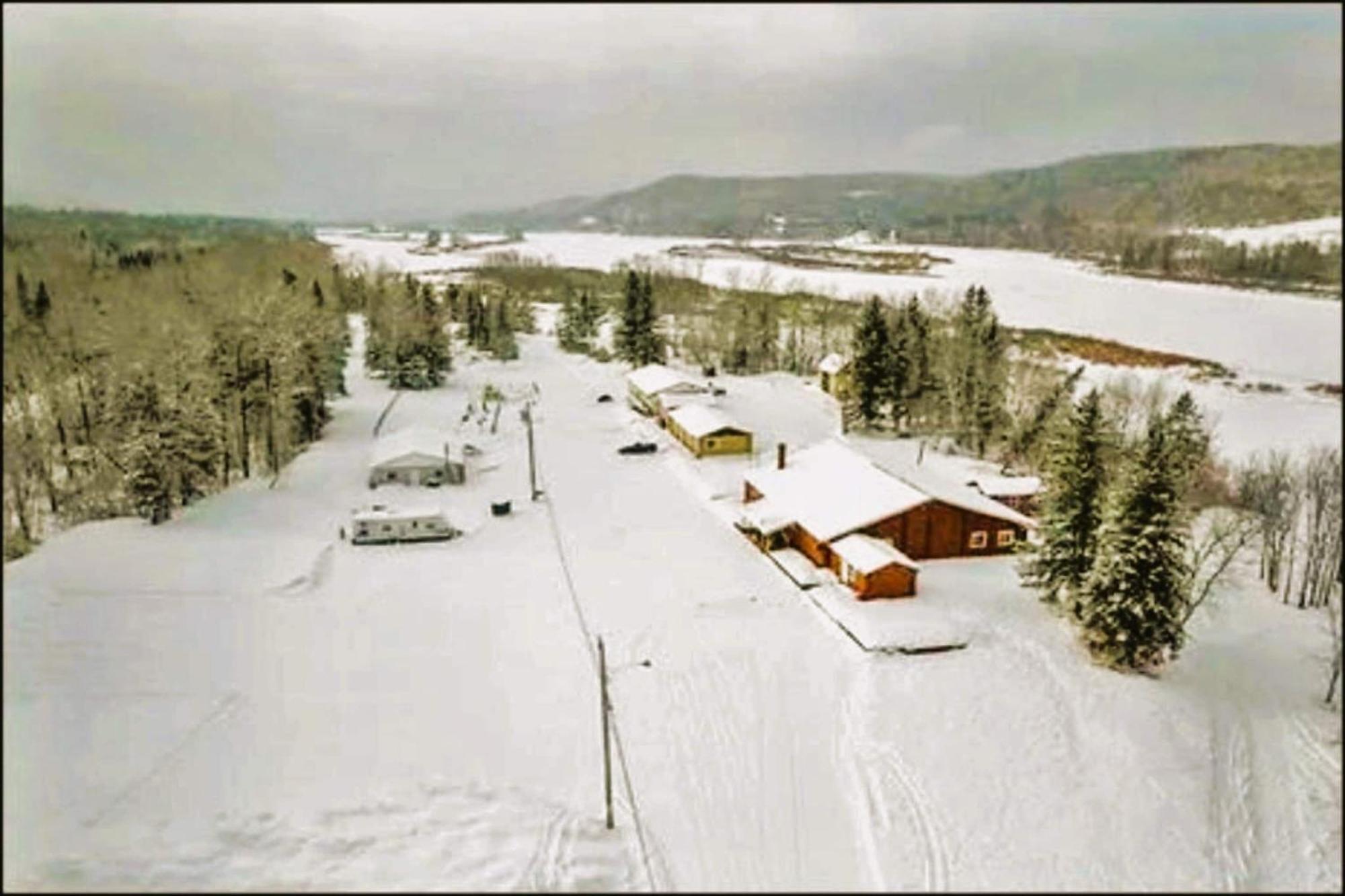 Love Hotels St John River By Oyo At Fort Kent Me Saint John Plantation Εξωτερικό φωτογραφία