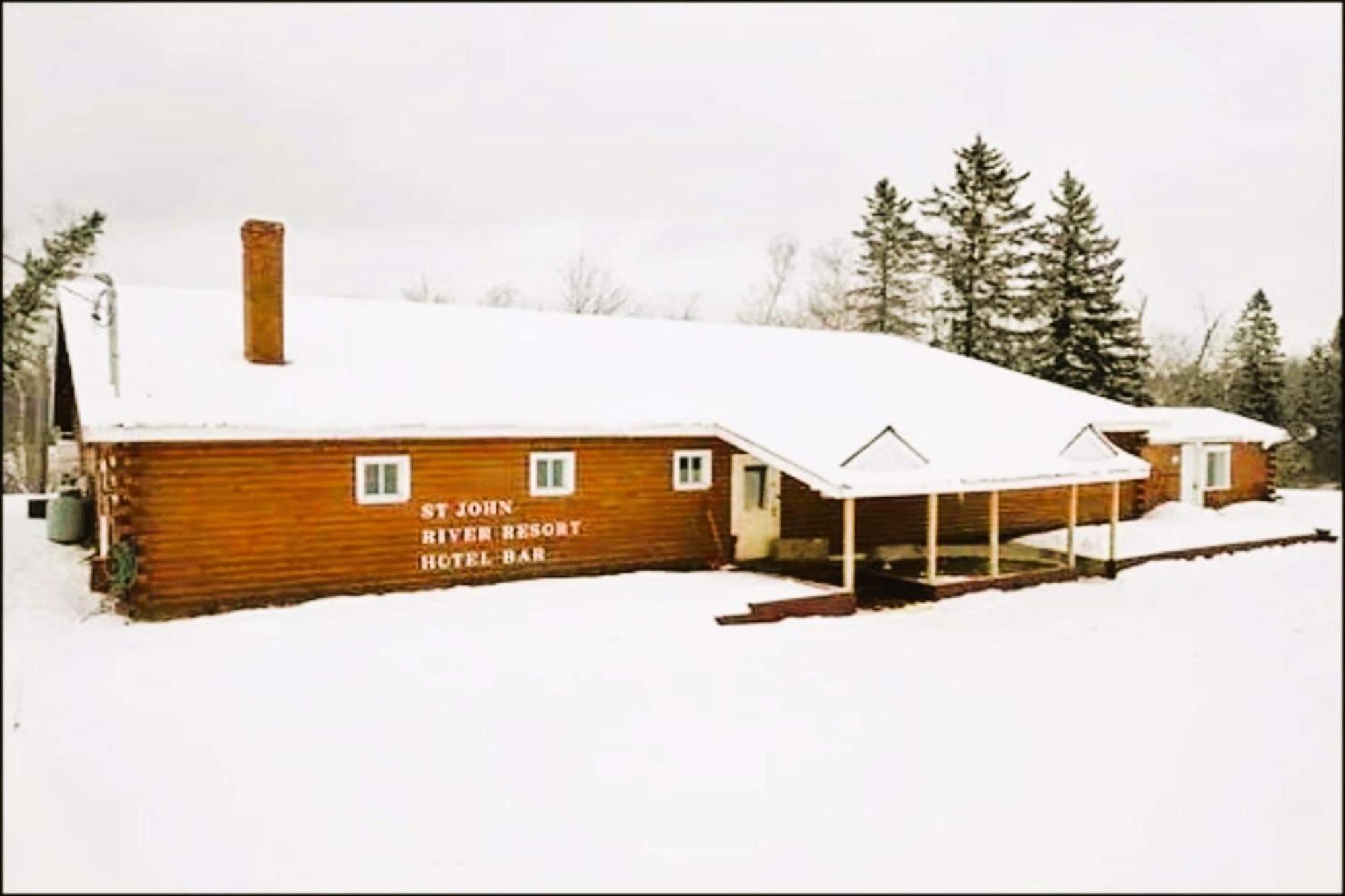 Love Hotels St John River By Oyo At Fort Kent Me Saint John Plantation Εξωτερικό φωτογραφία