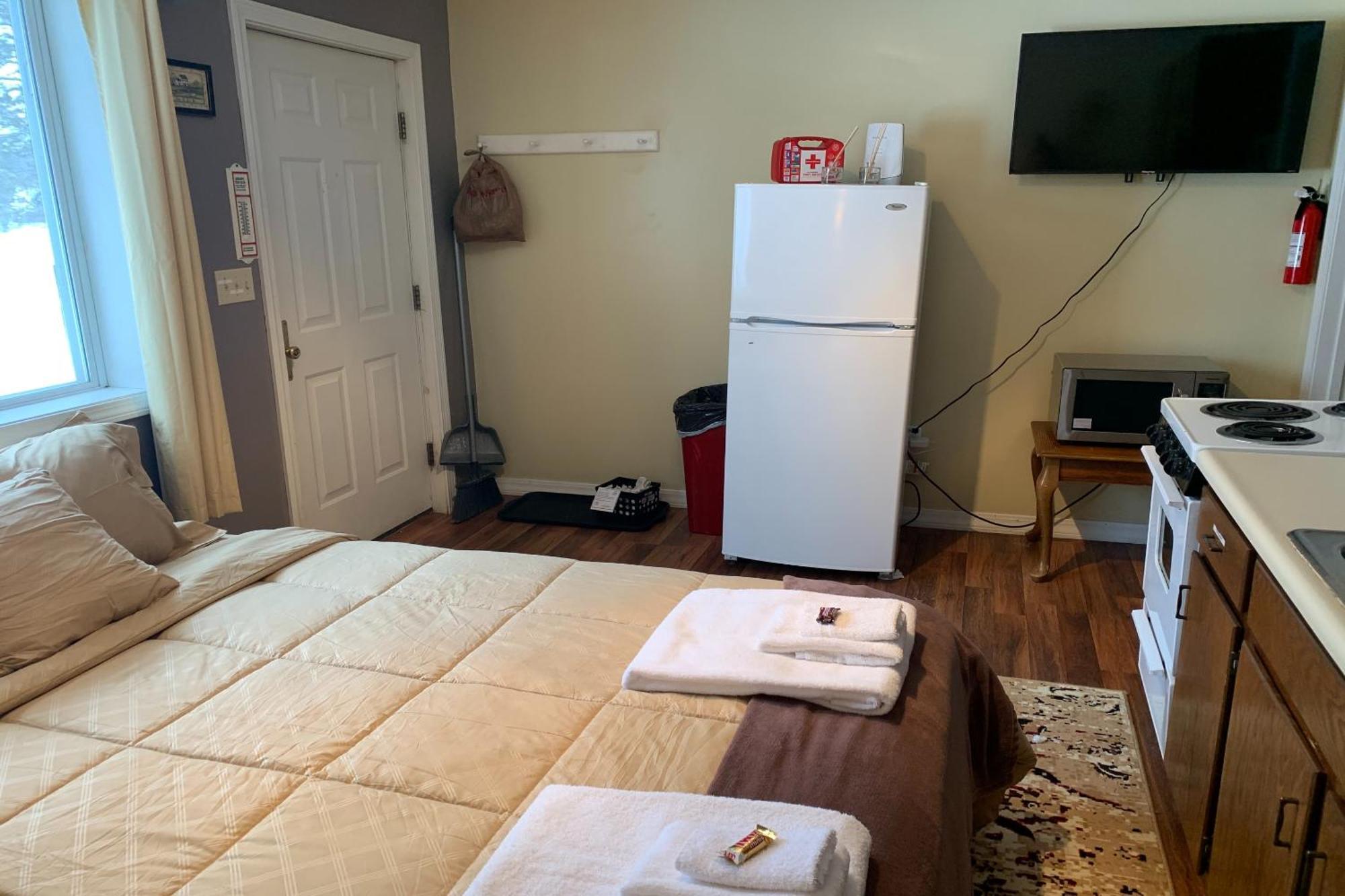 Love Hotels St John River By Oyo At Fort Kent Me Saint John Plantation Εξωτερικό φωτογραφία