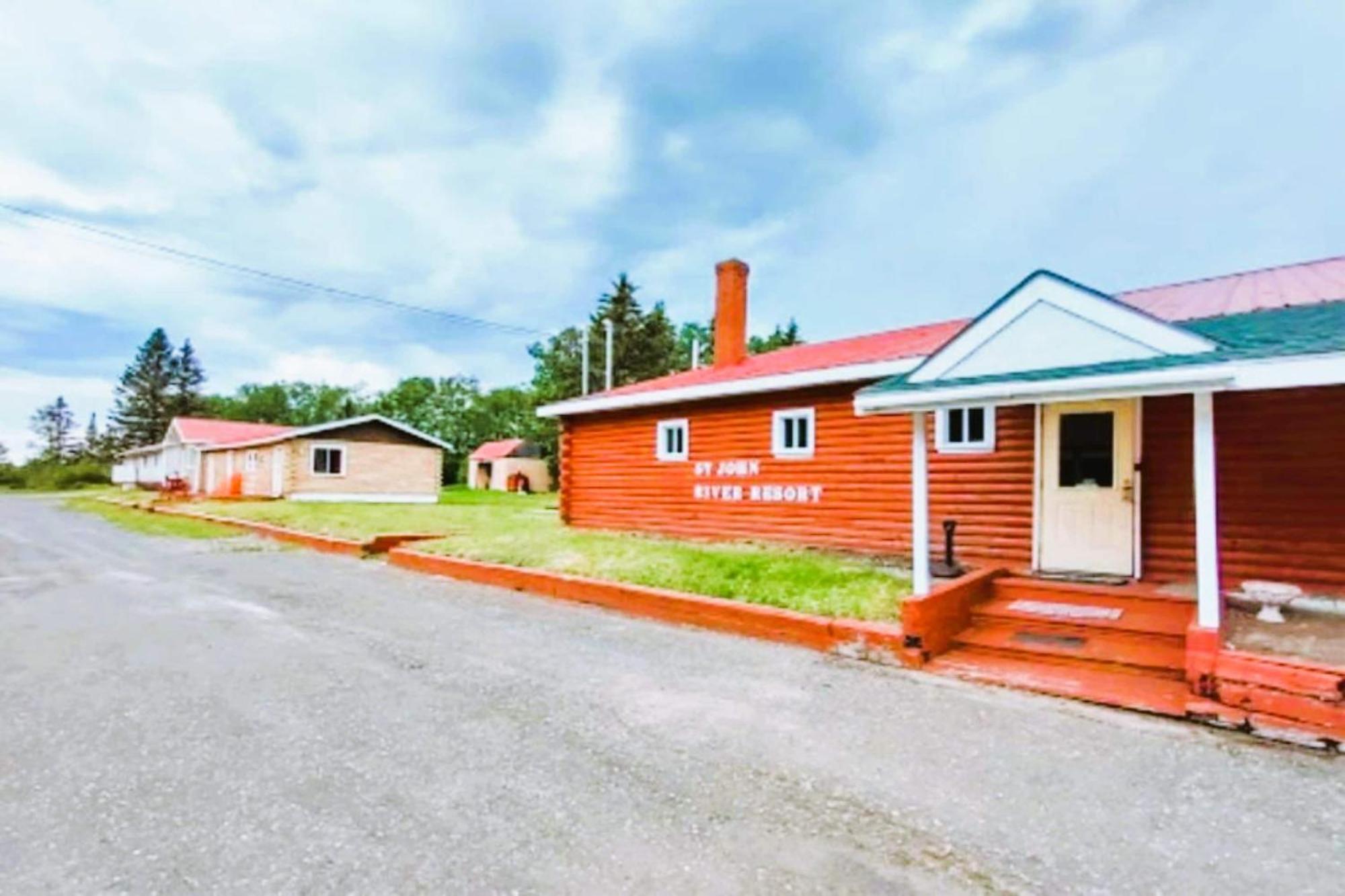 Love Hotels St John River By Oyo At Fort Kent Me Saint John Plantation Εξωτερικό φωτογραφία