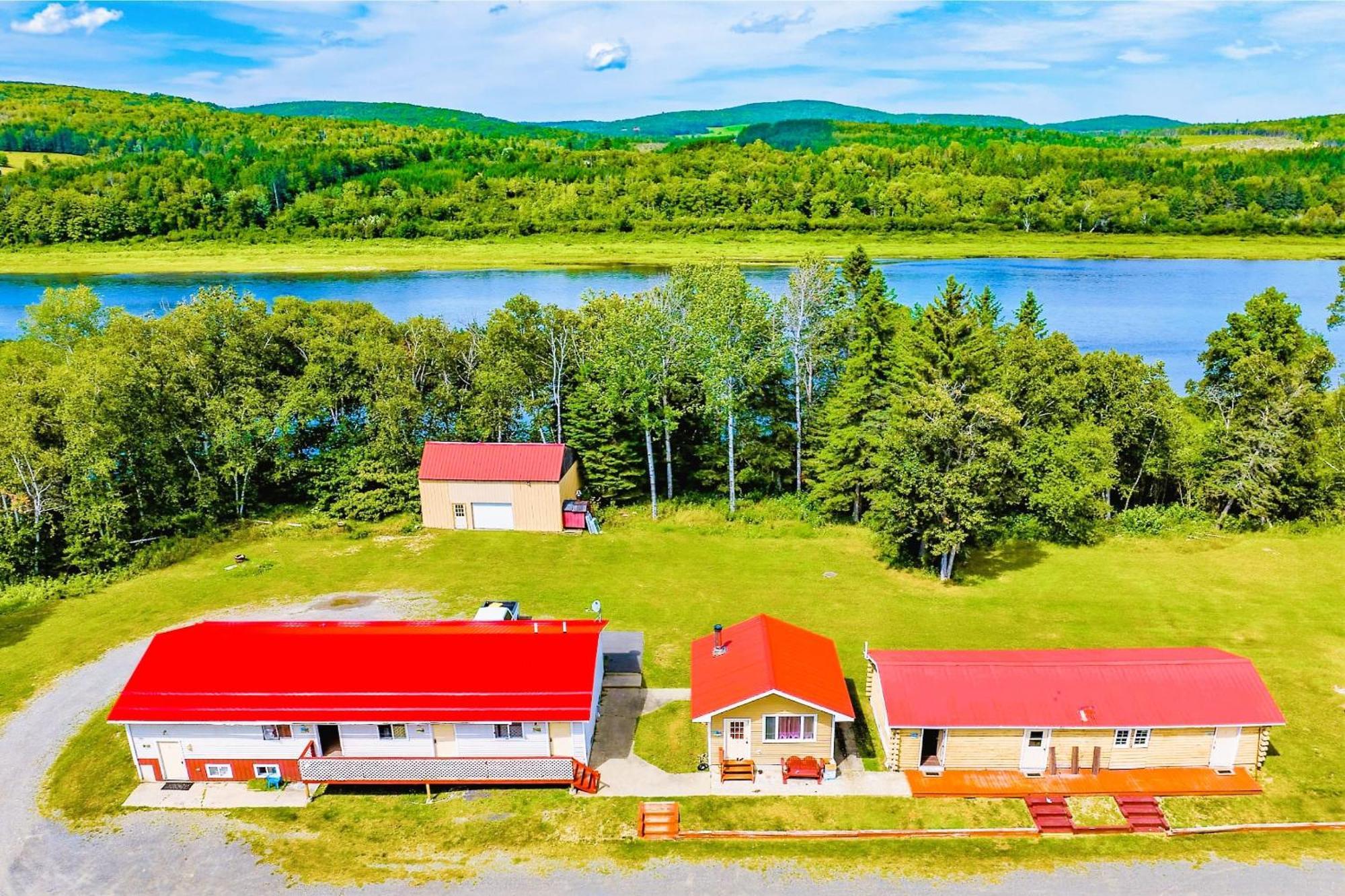 Love Hotels St John River By Oyo At Fort Kent Me Saint John Plantation Εξωτερικό φωτογραφία