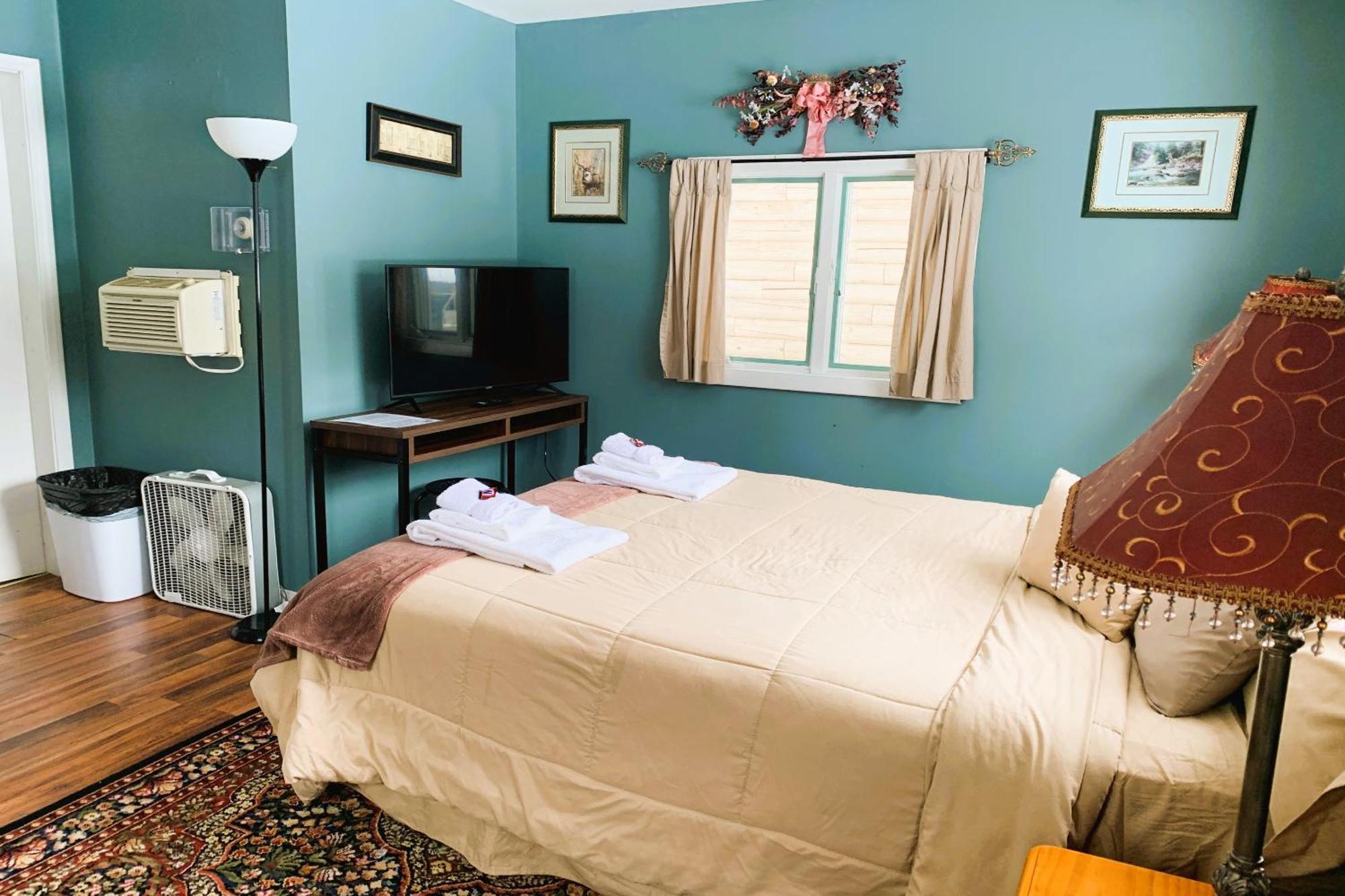 Love Hotels St John River By Oyo At Fort Kent Me Saint John Plantation Εξωτερικό φωτογραφία
