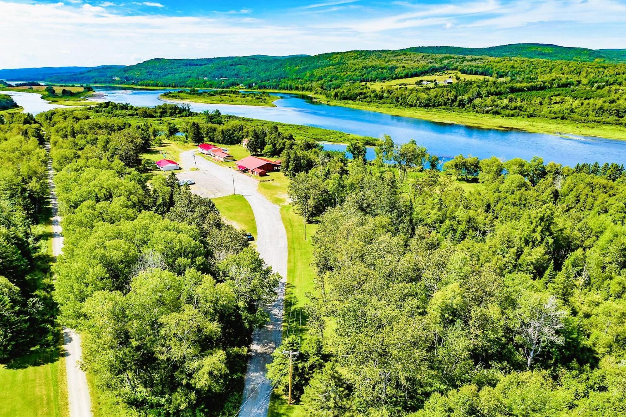 Love Hotels St John River By Oyo At Fort Kent Me Saint John Plantation Εξωτερικό φωτογραφία