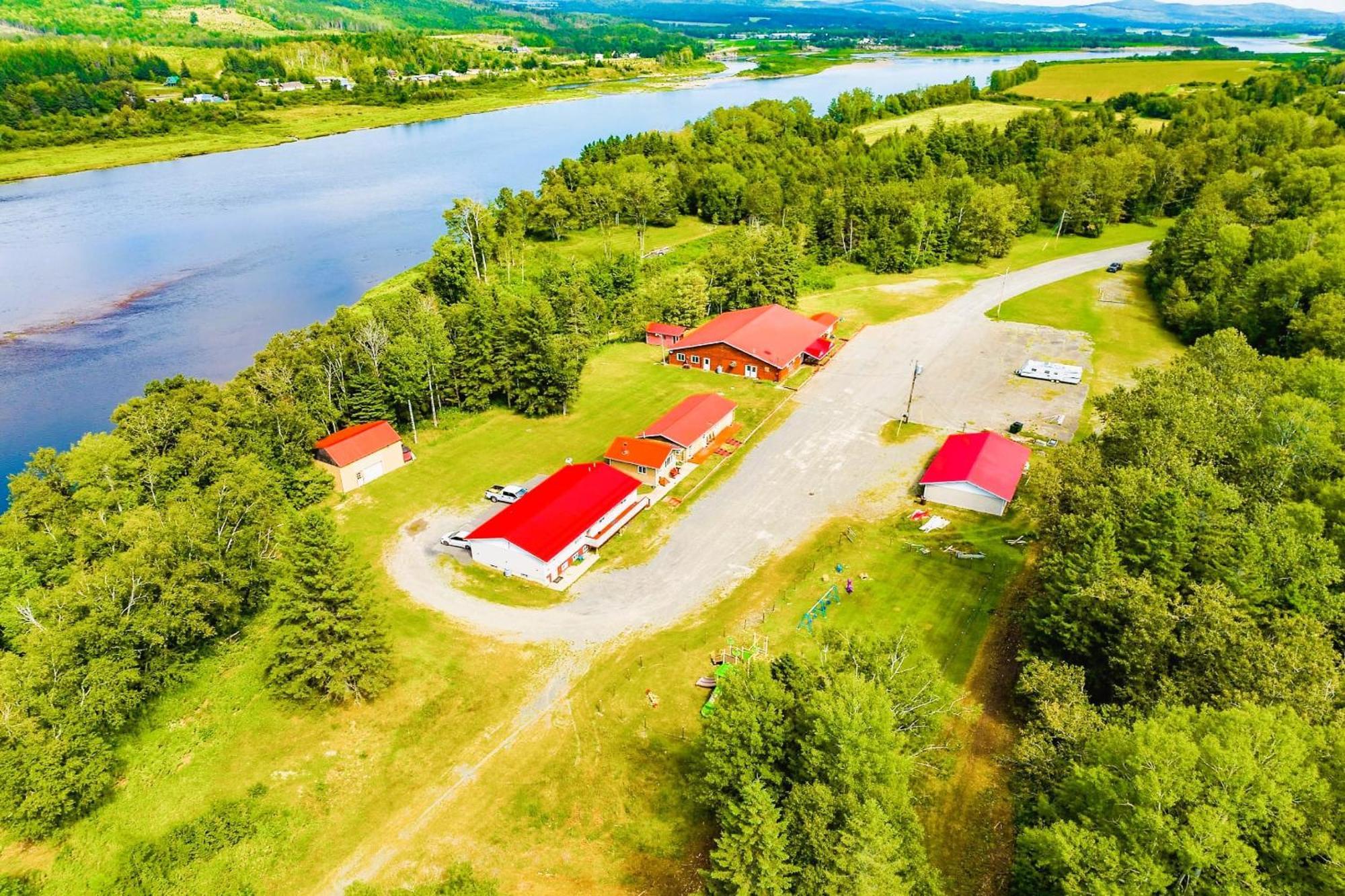 Love Hotels St John River By Oyo At Fort Kent Me Saint John Plantation Εξωτερικό φωτογραφία
